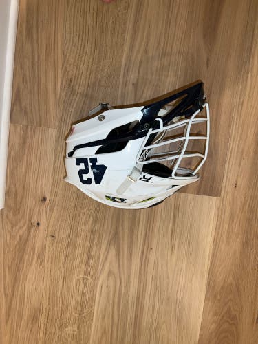 Player's Cascade R Helmet