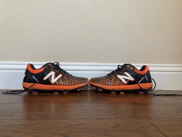 Black Adult Men's Used Size 9.5 (Women's 10.5) Molded Cleats New Balance Low Top 4040