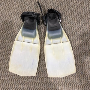 Used Adult M OceanWays Flippers