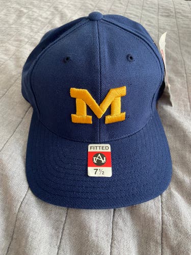 New 7 1/2 American Michigan Wolverines Hat