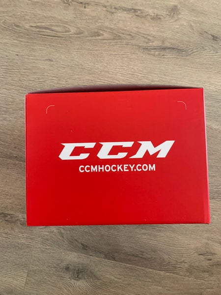 New Medium CCM Tacks 710 Helmet