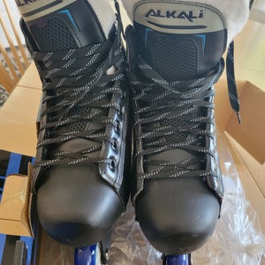 New!    Alkali Revel 6 Inline Skates Regular Width Skate Size 6-Senior