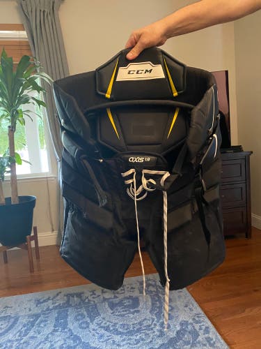 CCM axis 1.9 Goalie Leg Pants