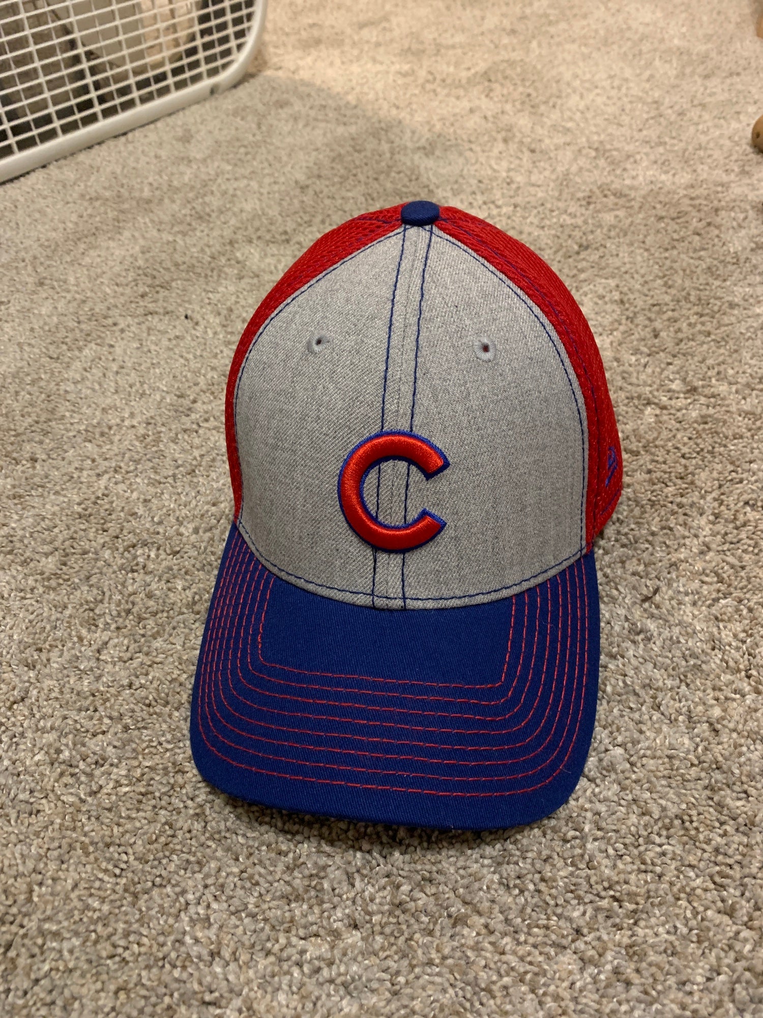 New Era Chicago Cubs Gold Thread C Black Bear Cap Hat 7-3/8 MLB BASEBALL