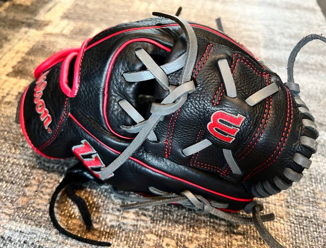 Wilson A1000 Baseball Infielder Glove 11” RHT