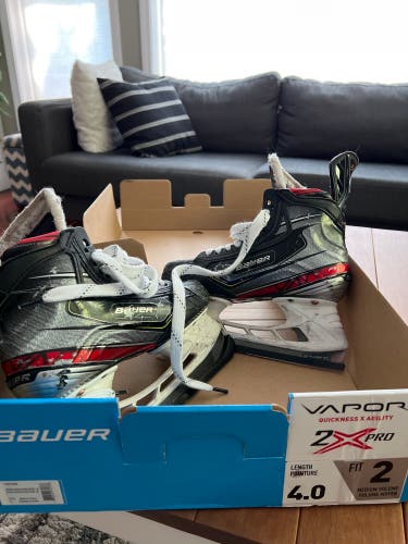 Used Bauer Regular Width Size 4 Vapor 2X Pro Hockey Skates