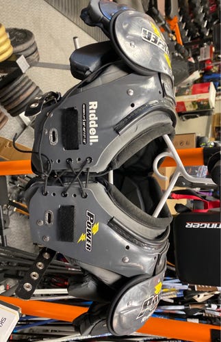 Riddell PM19DB flat Used Small Shoulder Pads youth