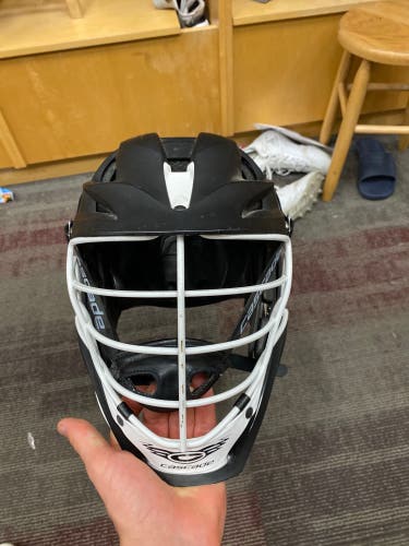 Player's Cascade S Helmet