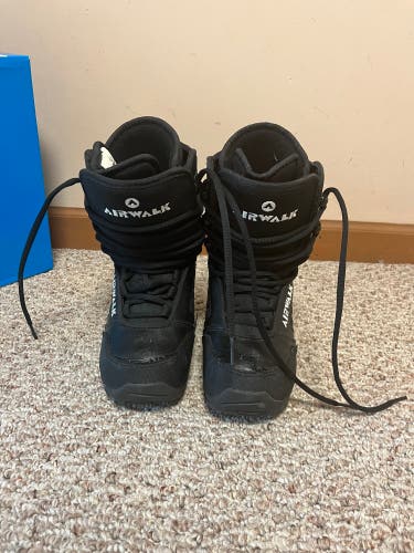 Kid's  Airwalk Snowboard Boots