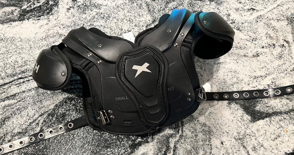 Xenith Fly Shoulder Pads Fits A X-small Man Size