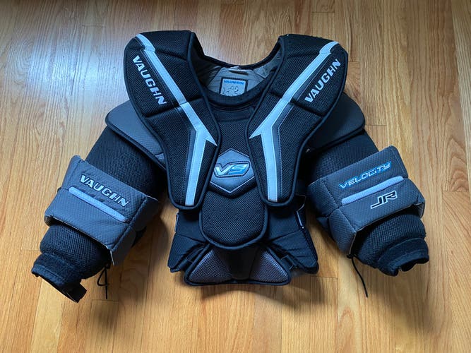 Used Large Vaughn Velocity V9 Goalie Chest Protector Junior Medium/Large