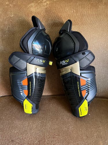 CCM  ASV pro  Shin Pads 14”