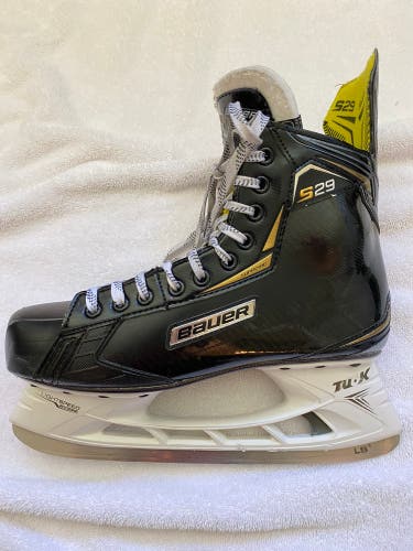 Used Bauer Regular Width Size 10 Supreme S29 Hockey Skates