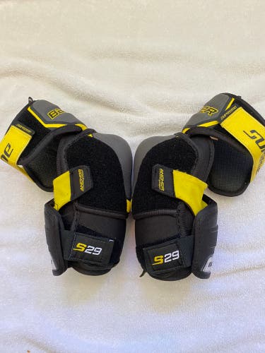 Used Medium Bauer Supreme S29 Elbow Pads