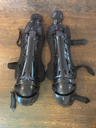 New Rawlings Catcher's Leg Guard