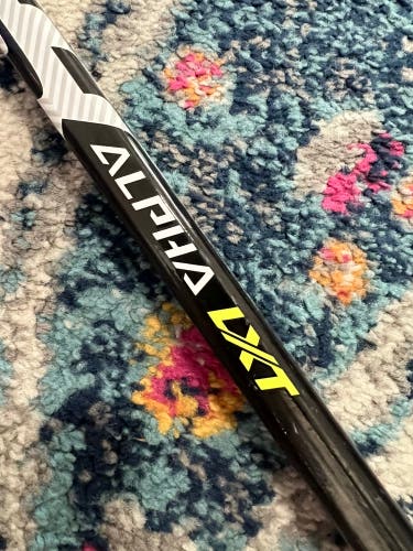 Senior Right Handed W88 Pro Stock Alpha LX Pro Hockey Stick