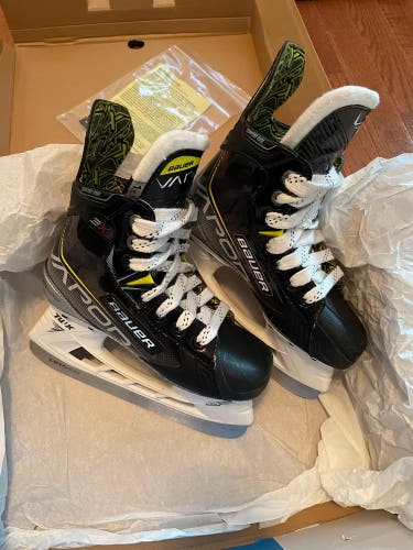 Like New Bauer Size 1.5 Vapor 3X Hockey Skates