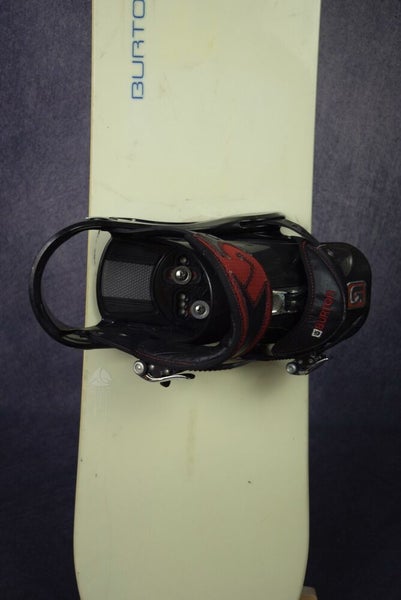 BURTON MOTION SNOWBOARD SIZE 146 CM WITH BURTON MEDIUM BINDINGS