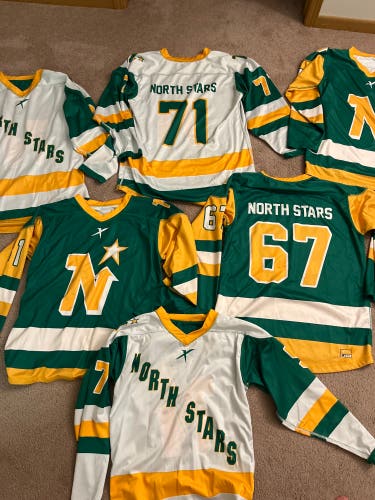 North stars jersey Reversible set (13 Total in bundle)