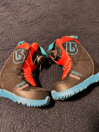 Used  Burton Grom Snowboard Boots