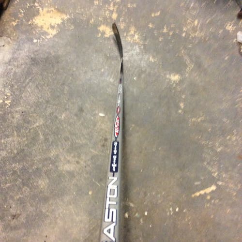 Senior New Right Handed Easton Synergy ST Hockey Stick Toe Pattern
