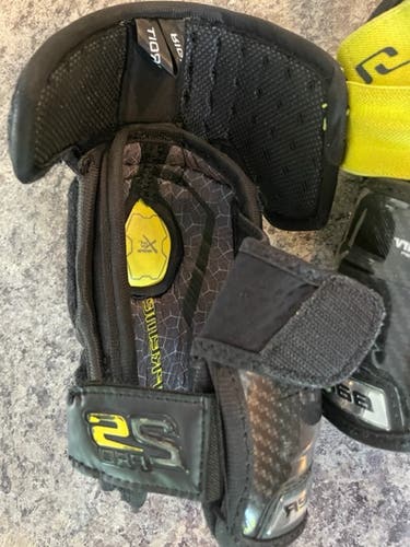 Used Large Bauer Supreme 2S Pro Elbow Pads