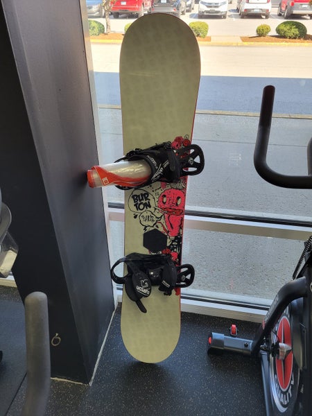 Used Burton Punch 142 Cm Men's Snowboard Combo | SidelineSwap