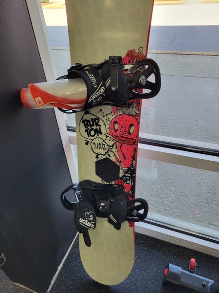 Used Burton Punch 142 Cm Men's Snowboard Combo | SidelineSwap