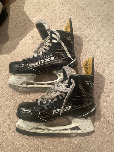 Used Bauer Regular Width Pro Stock Size 4 Supreme 1S Hockey Skates