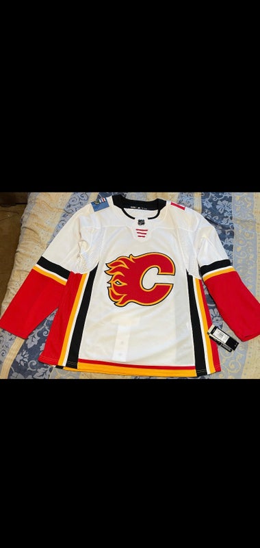 Men's RARE STARTER Calgary Flames Alternate Sz L BLASTY Horse NHL  Hockey Jersey