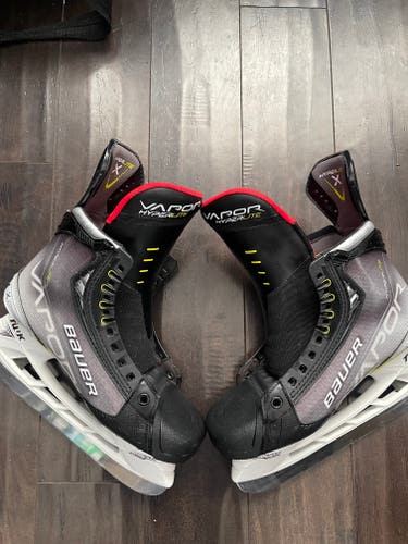 Bauer Vapor Hyperlite Skates Size 7 Fit 2