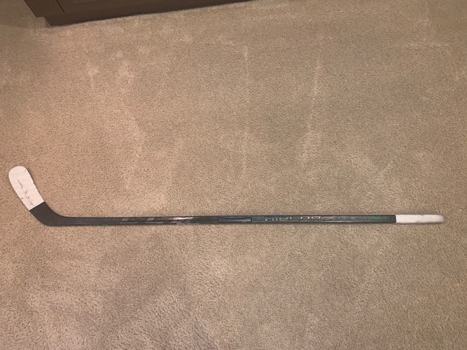 Senior RH 70 Flex P29 CCM Trigger 6 Pro Hockey Stick