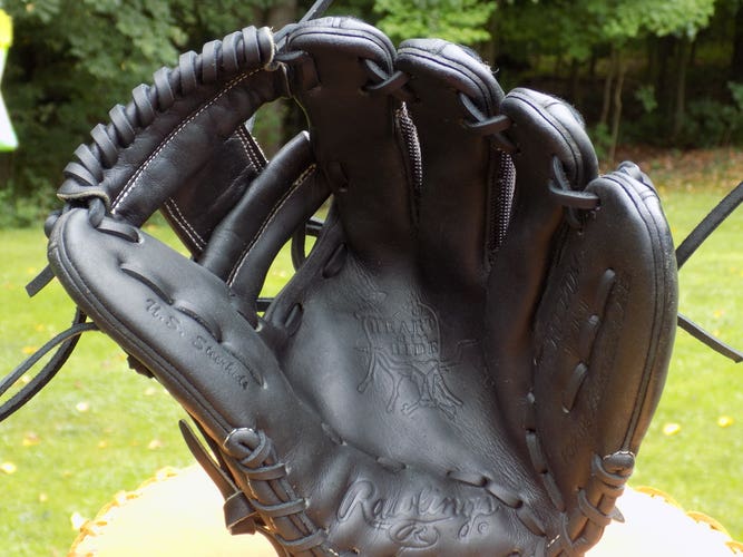 Used Rawlings Right Hand Throw Infield Heart of the Hide Baseball Glove 11.25"