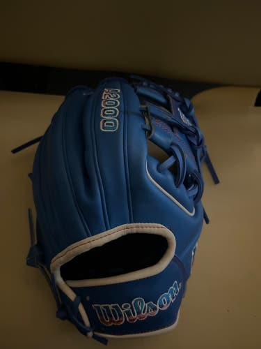 Infield 11.5" A2000 Baseball Glove