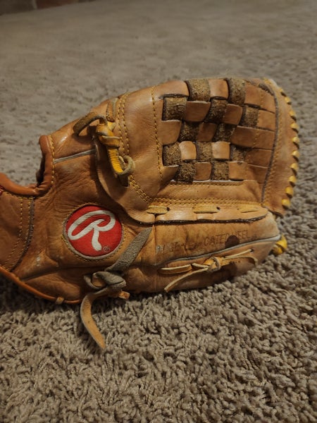 Used Right Hand Throw 12 Signiture Series Baseball Glove