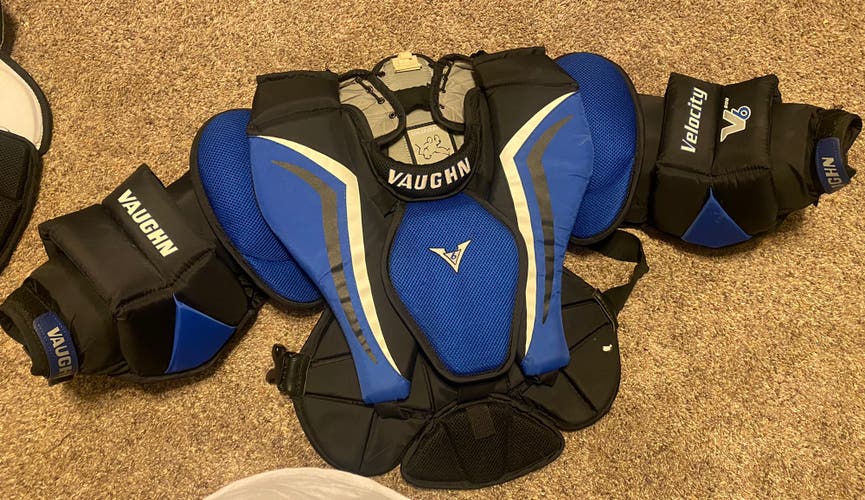 Used Small/medium Vaughn Velocity V6 800 Goalie Chest Protector