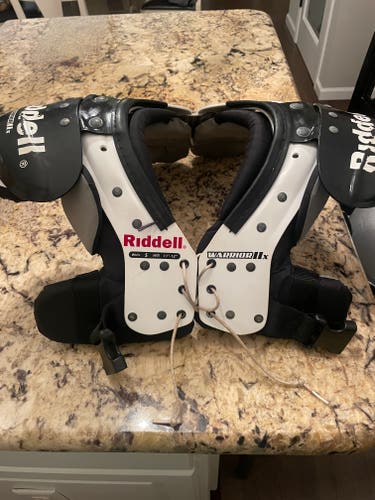 Used Youth Small Riddell Warrior IIx Shoulder Pads