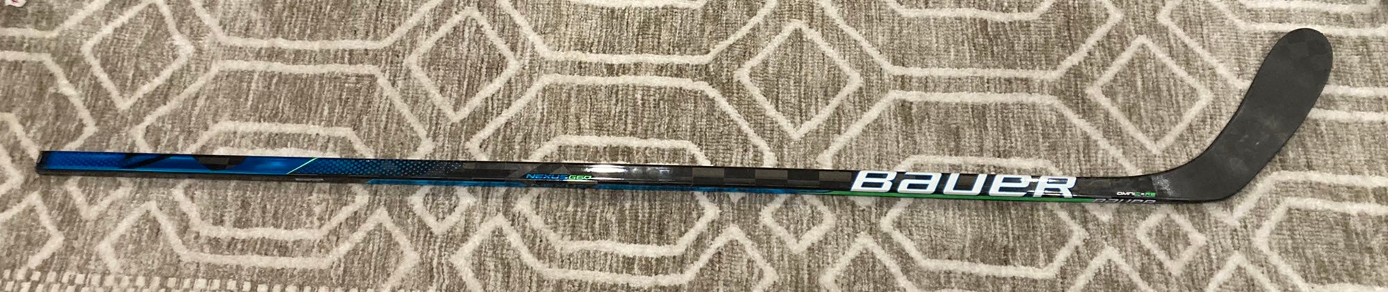 Senior Left Hand P28 Nexus Geo Hockey Stick