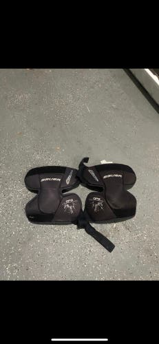Used Bauer Reactor Knee Guards