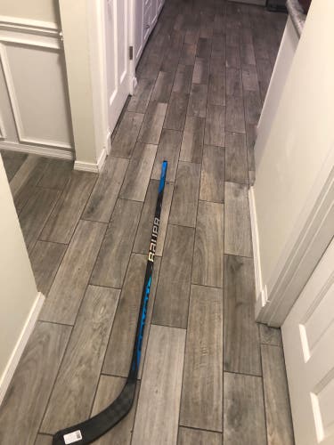 Senior Right Handed P92 Nexus Sync Hockey Stick