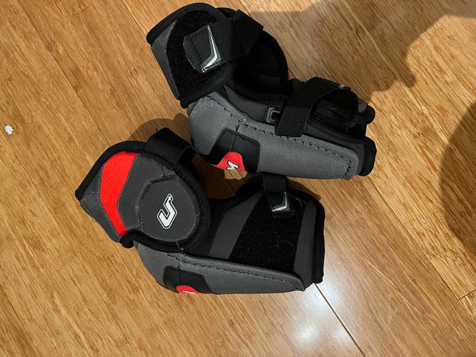 CCM U+12 Elbow Pads