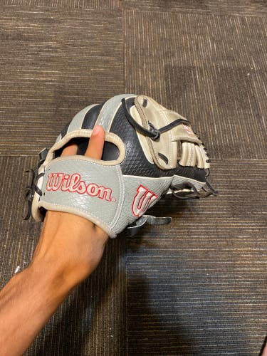 Infield 11.5" A2000 Baseball Glove