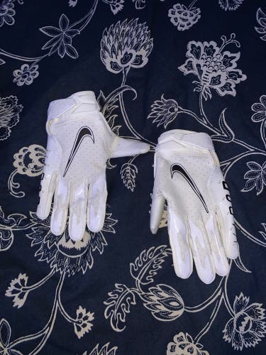 White  large Nike Gloves