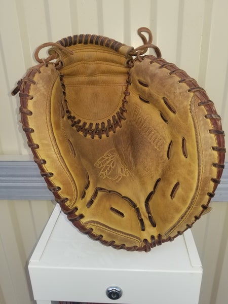 Used Nokona Right Hand Throw Catcher's Baseball Glove 13"