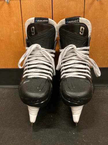 New Pro Stock Bauer Vapor Hyperlite Skates Custom Tongue