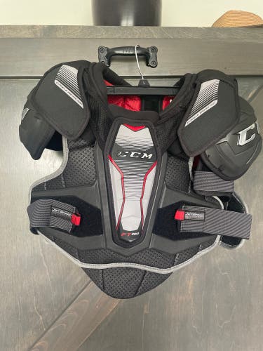 Senior Large CCM  JetSpeed FT390 Shoulder Pads