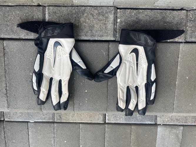 Nike D-Tack 5.0 Gloves