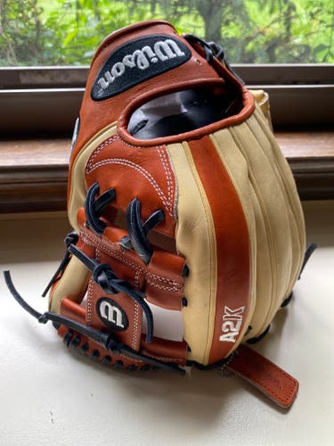 New Right Hand Throw Wilson Infield A2K Baseball Glove 11.75"