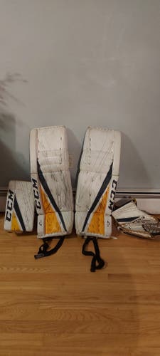 Used 30"+1 Regular CCM Extreme Flex E3.5 Goalie Full Set