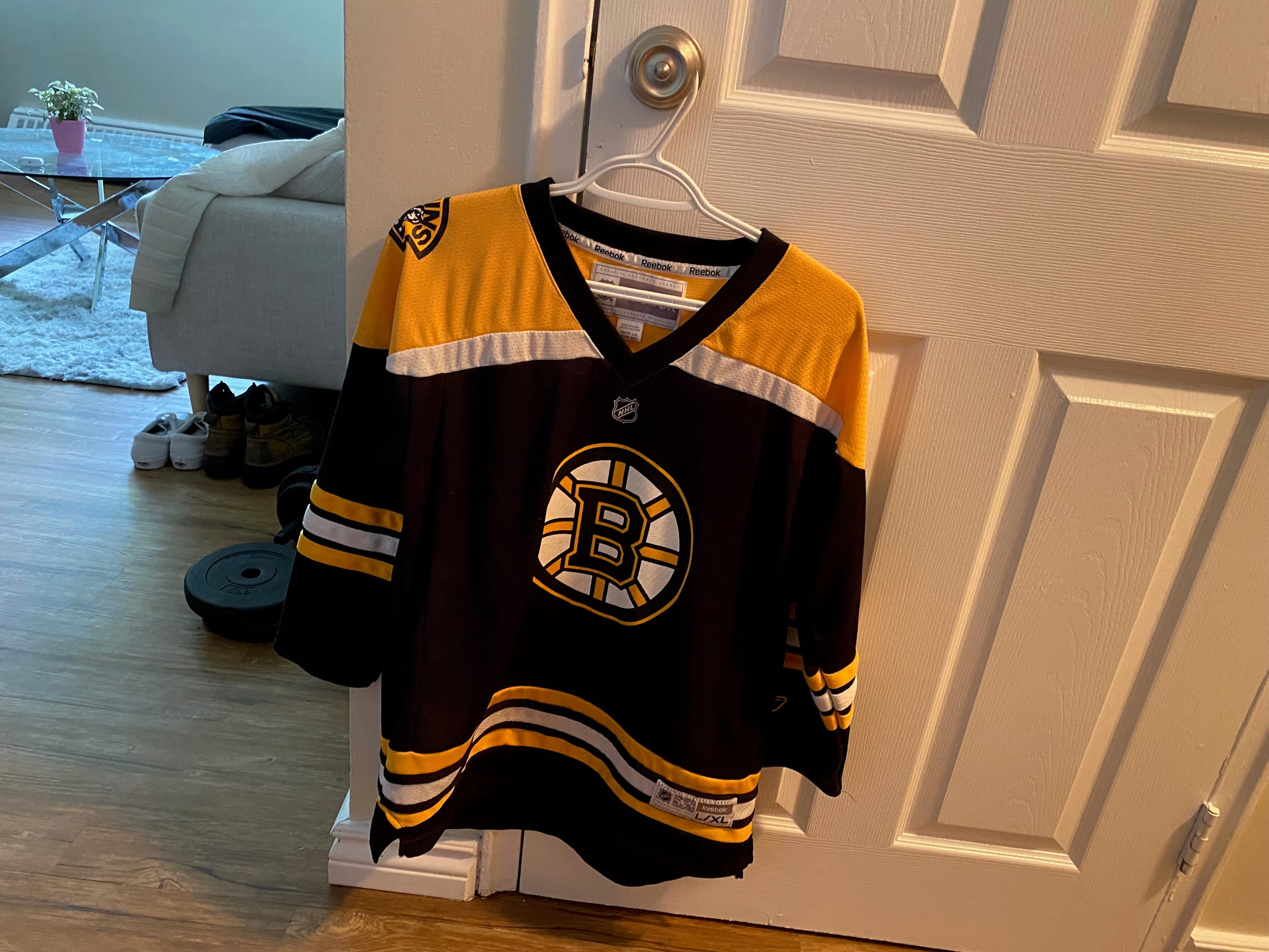 Boston Bruins Black Home Jersey (Youth Large/Extra Large) SidelineSwap